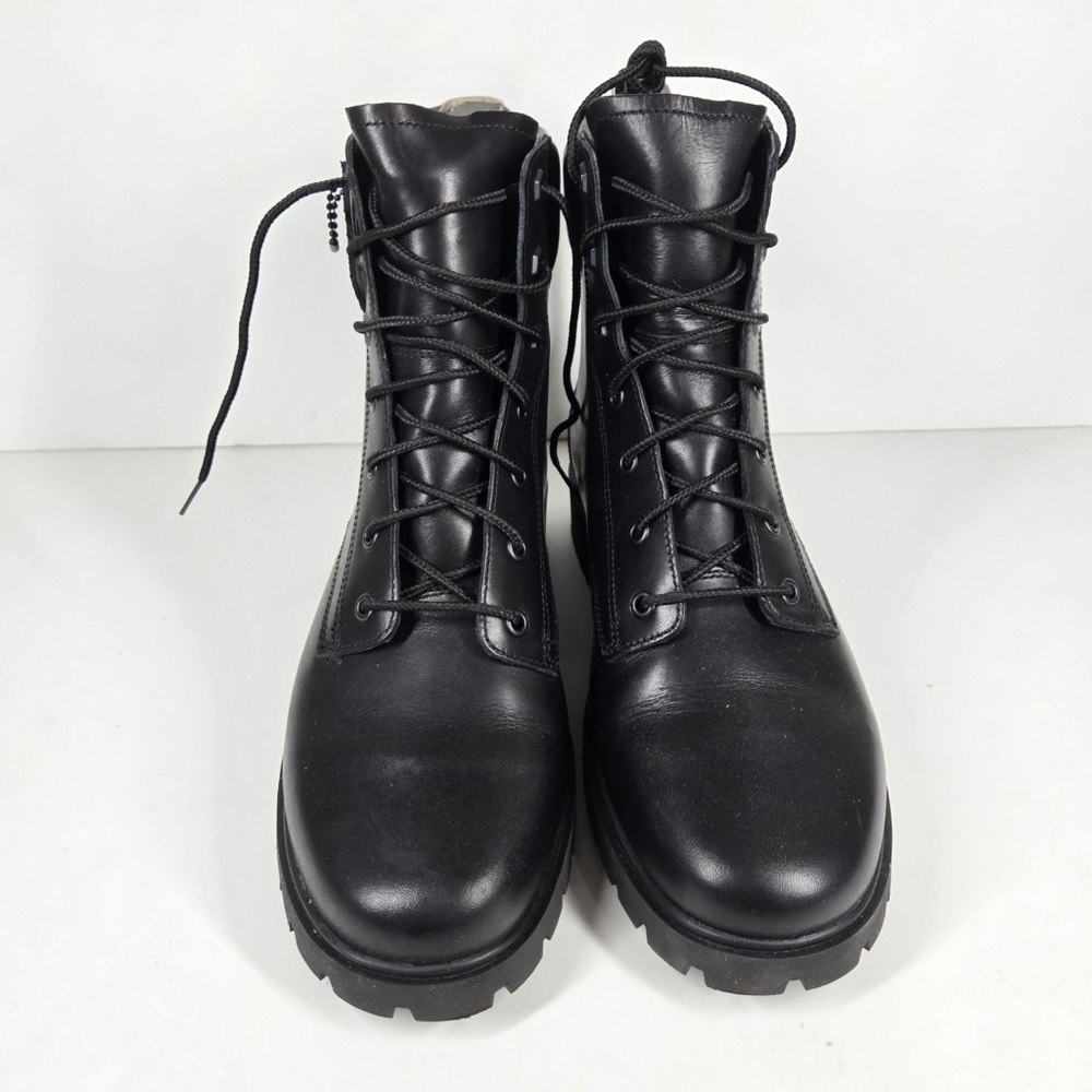 - New Timberland Black Leather Lace up Boots
